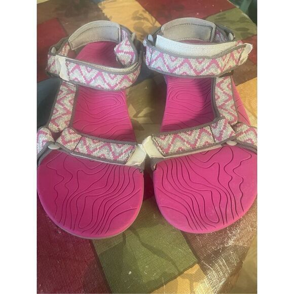 Teva Little Girls Fuchsia Red Open Toe Hook & Loop Geometric Sandals Size 4 - Picture 12 of 13